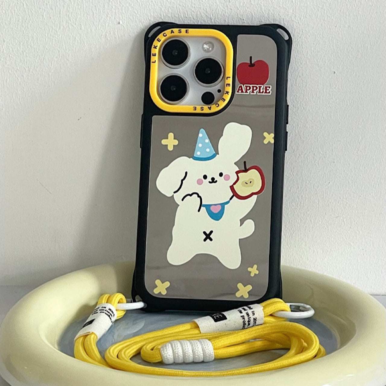 iPhoneケース かわいい うさぎ りんご ショルダー ストラップ スマホケース