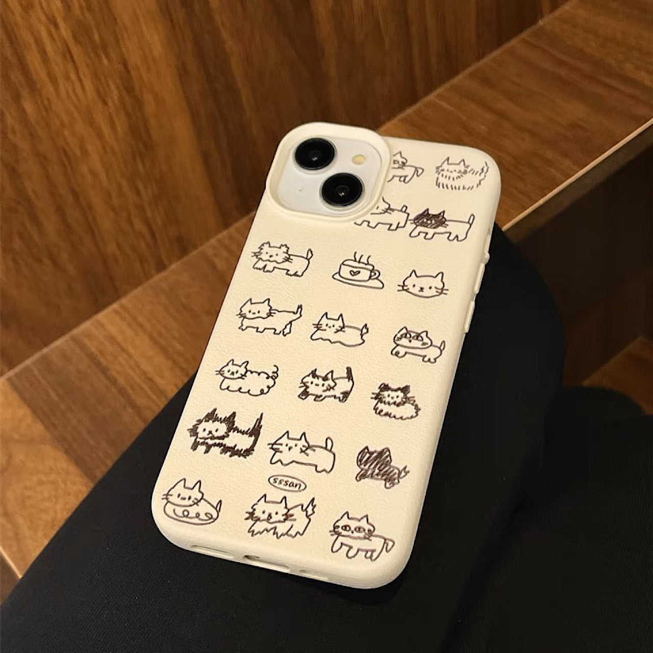 iPhoneケース かわいい 手書き風 猫 ホワイト スマホケース