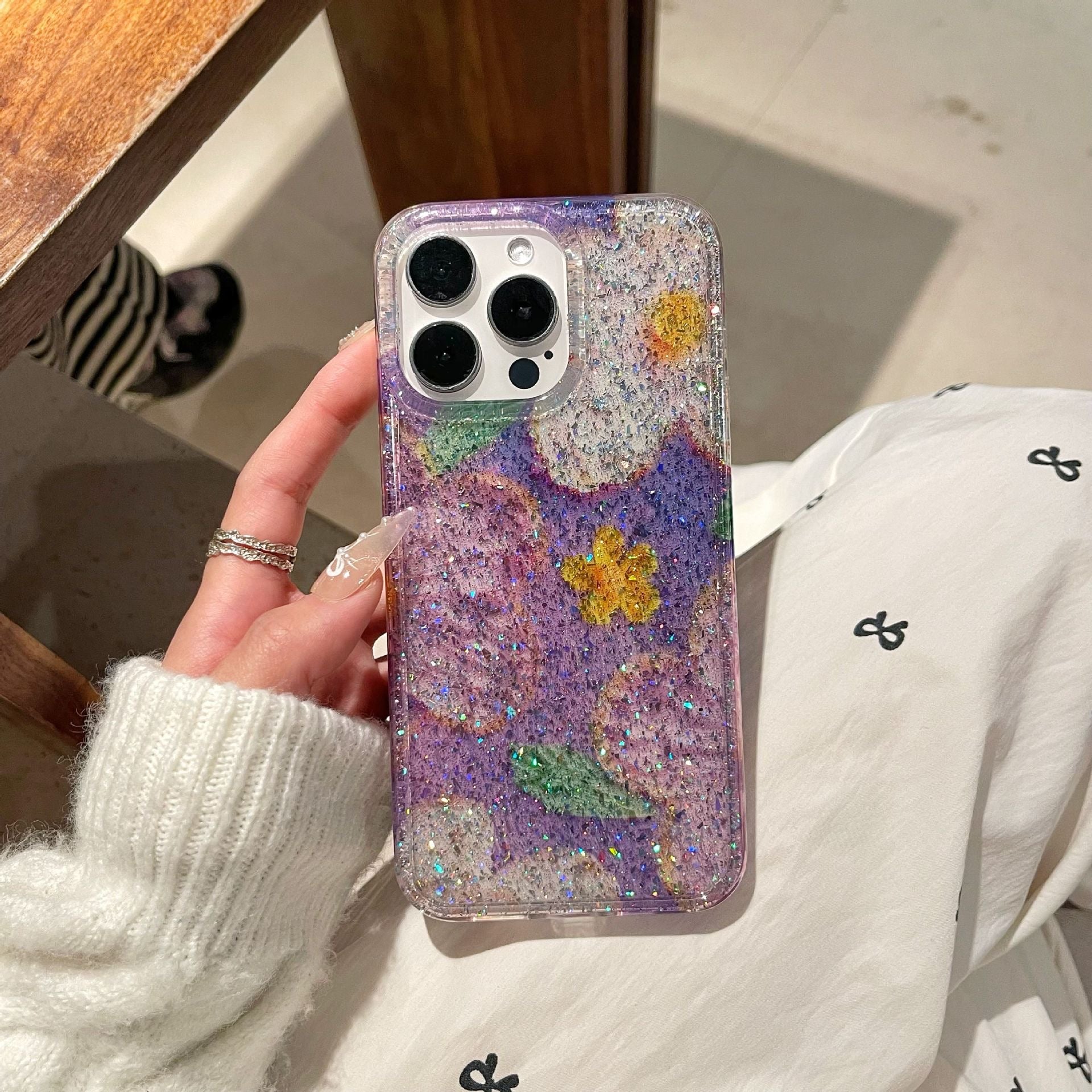 iPhoneケース　かわいい　お花柄　キラキラ　ブルー　ピンク　スマホケース