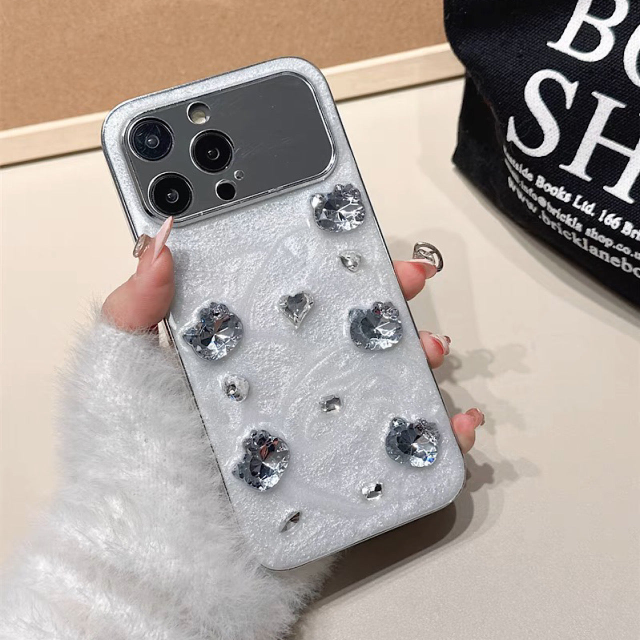 iPhoneケース クリスタル 猫 かわいい ホワイト スマホケース